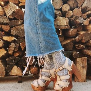 Bed Stu Caitlin crackle leather platform sandals